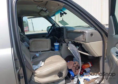 2000 GMC Yukon Xl 1500 Slt z USA, uszkodzony, nr VIN 3GKEC16TXYG226997